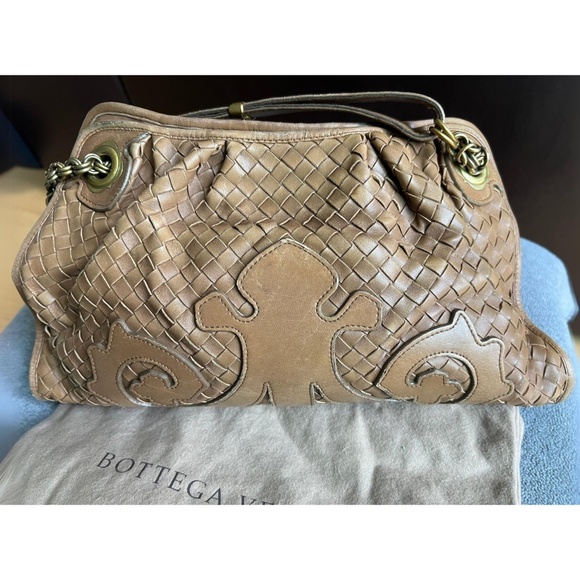 Bottega Veneta Vintage Intrecciato Leather Shoulder Bag - Picture 1 of 15